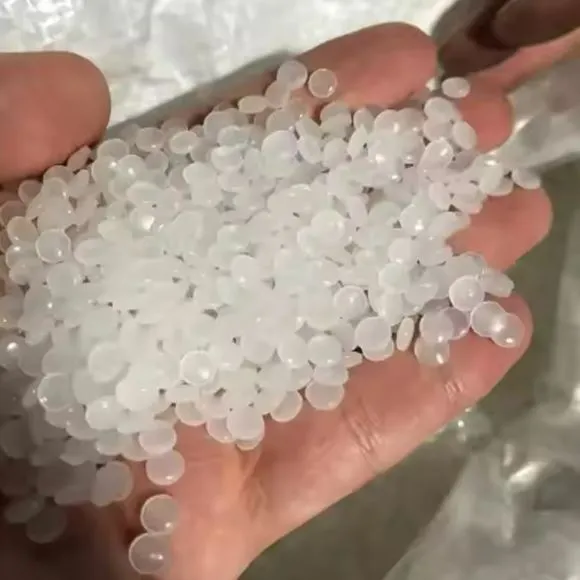 HDPE plastové granule